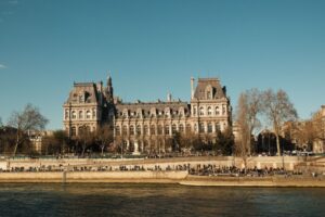 Cum creezi o rutină de seară pentru un somn mai liniștit